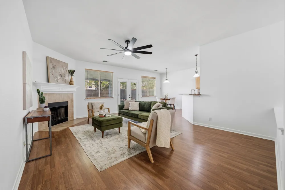 513 Tobin Drive Buda, TX 78610