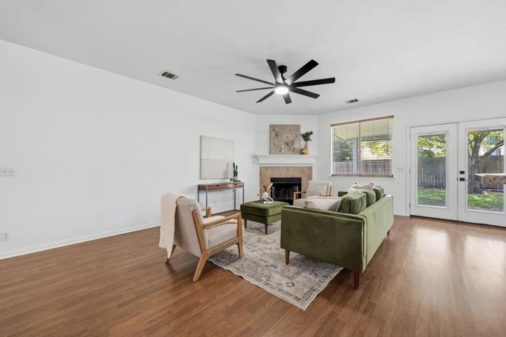 513 Tobin Drive Buda, TX 78610