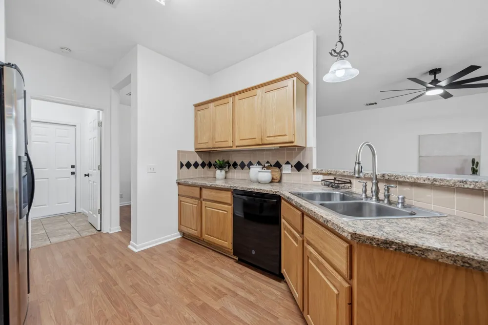 513 Tobin Drive Buda, TX 78610