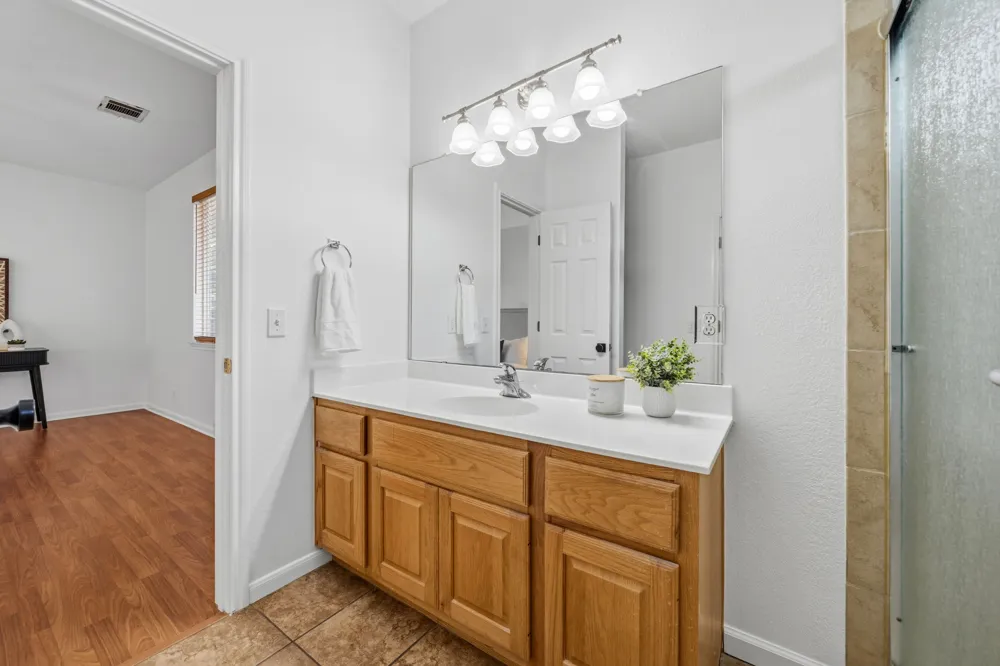 513 Tobin Drive Buda, TX 78610