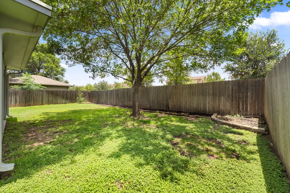 513 Tobin Drive Buda, TX 78610