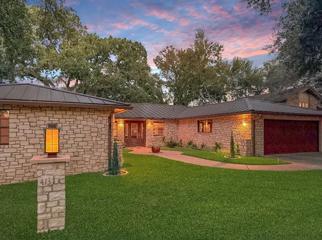 413 Silver Spur Horseshoe Bay, TX 78657