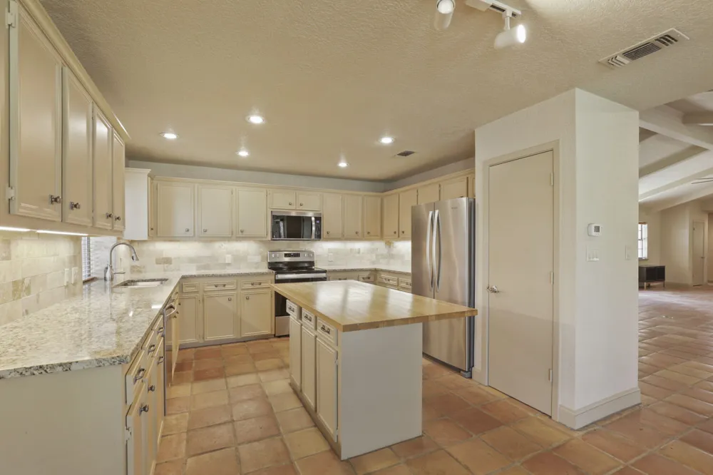 413 Silver Spur Horseshoe Bay, TX 78657