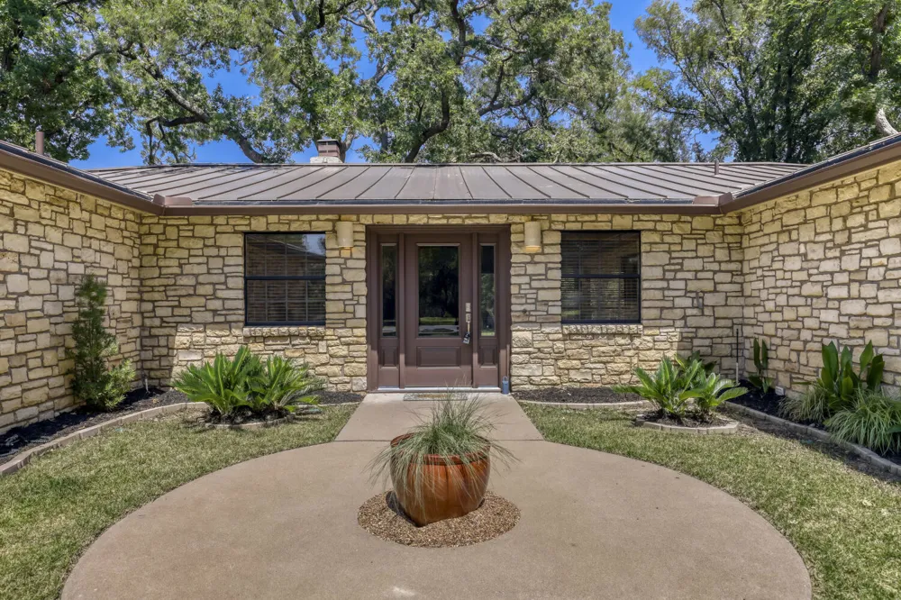 413 Silver Spur Horseshoe Bay, TX 78657