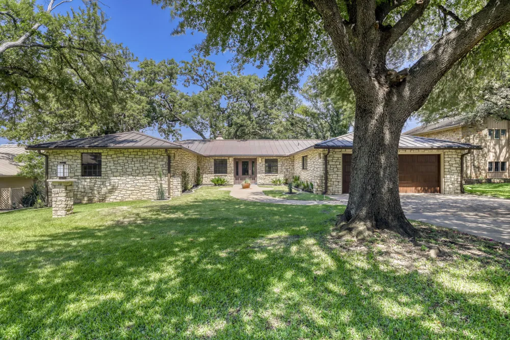 413 Silver Spur Horseshoe Bay, TX 78657
