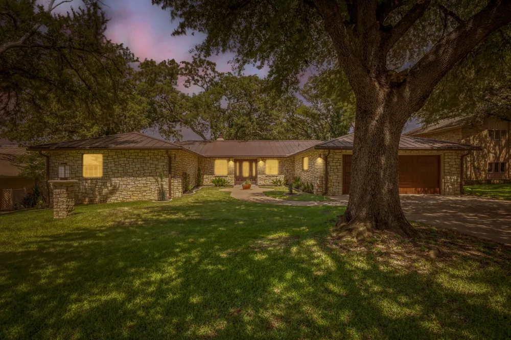413 Silver Spur Horseshoe Bay, TX 78657