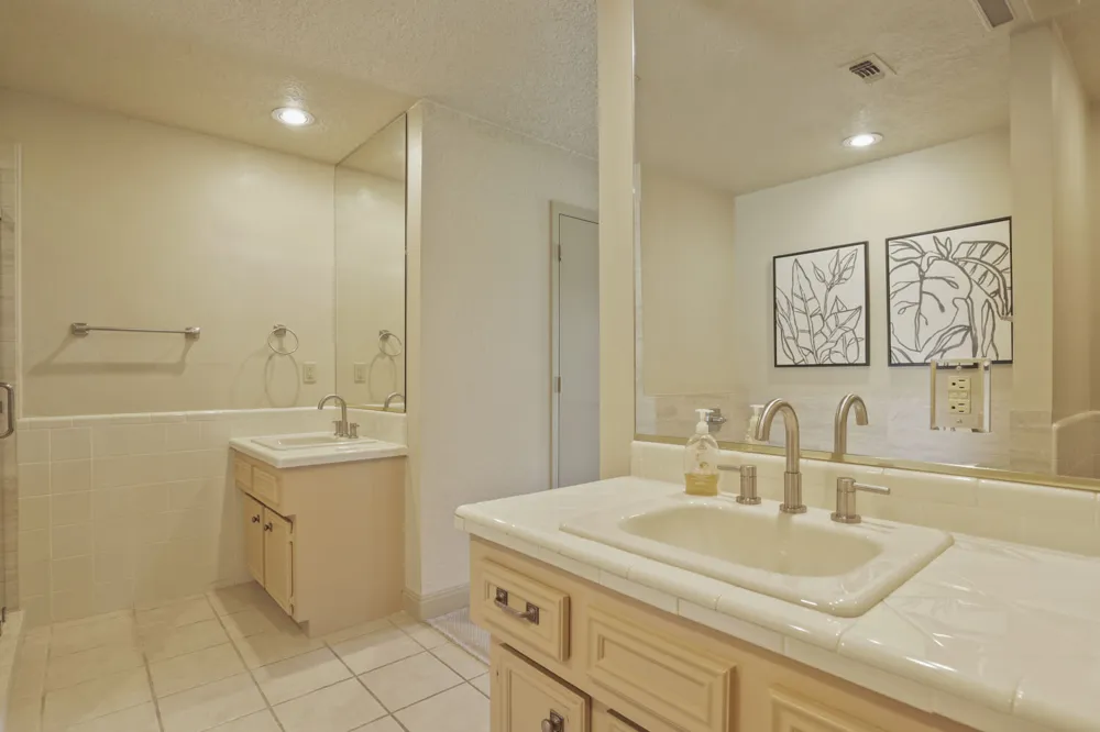 413 Silver Spur Horseshoe Bay, TX 78657