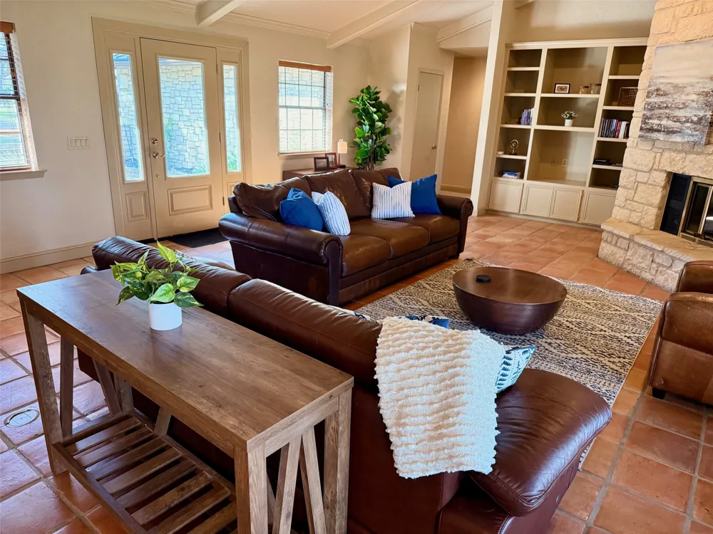 413 Silver Spur Horseshoe Bay, TX 78657
