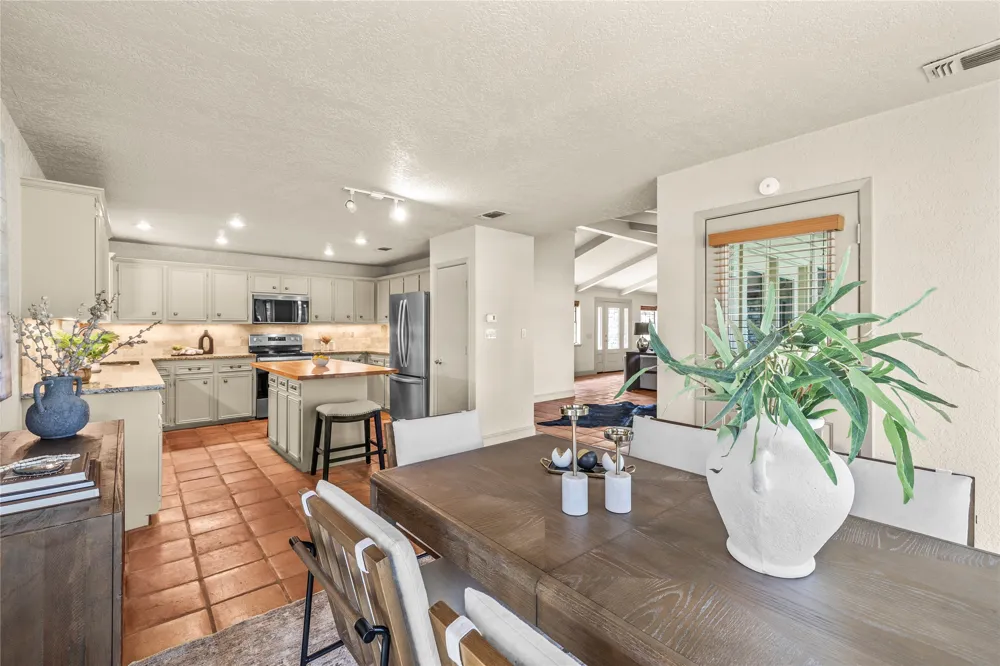 413 Silver Spur Horseshoe Bay, TX 78657