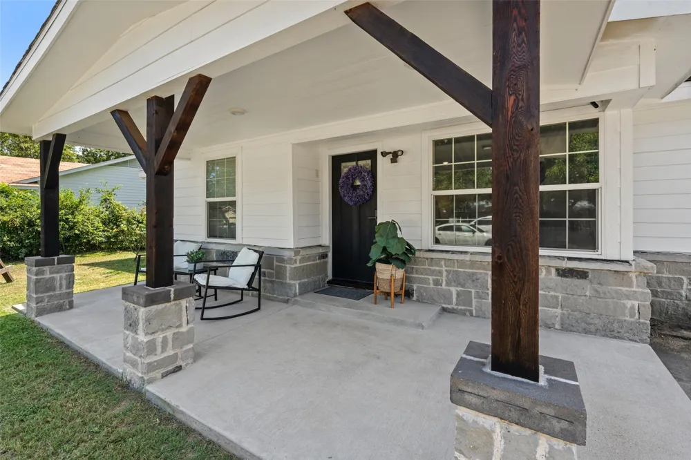 121 Austin Street McGregor, TX 76657