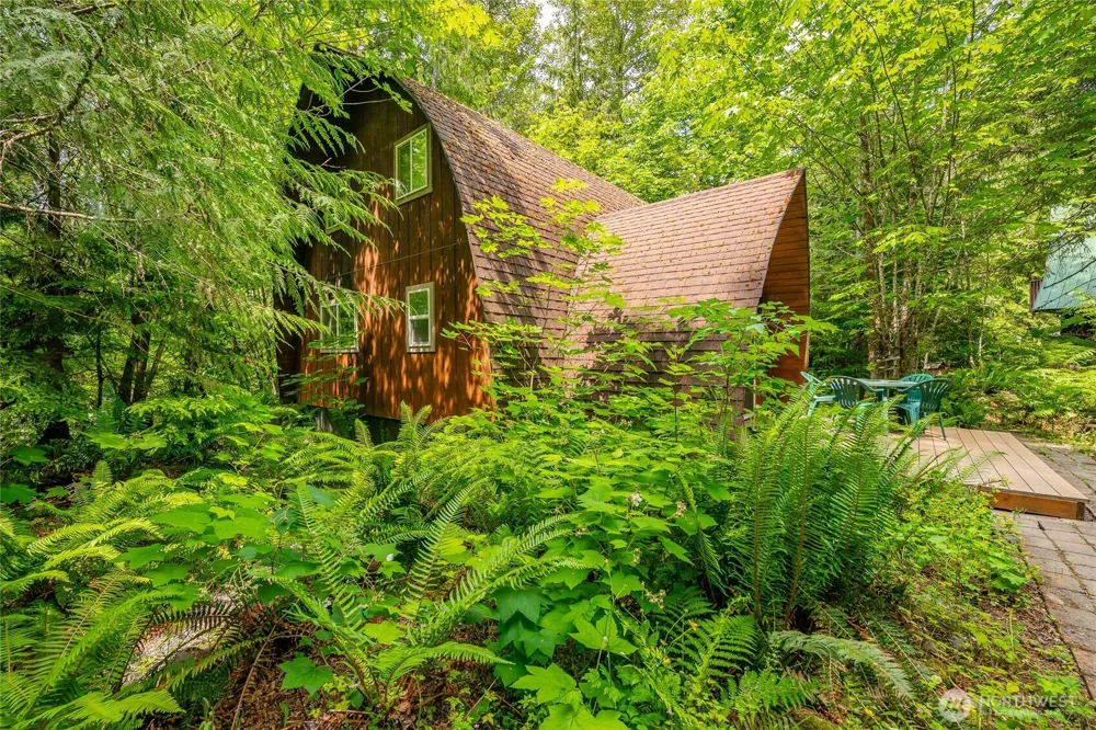 14001 Welcome Road Glacier, WA 98244