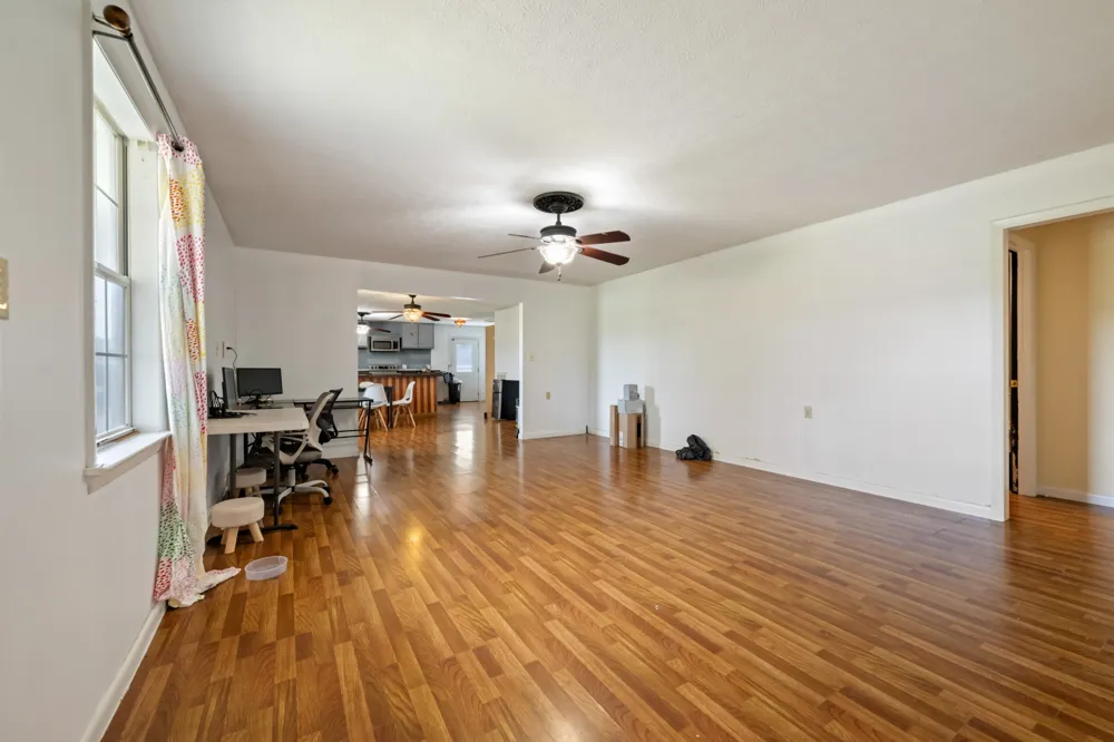27653 US 127 Pikeville, TN 37367