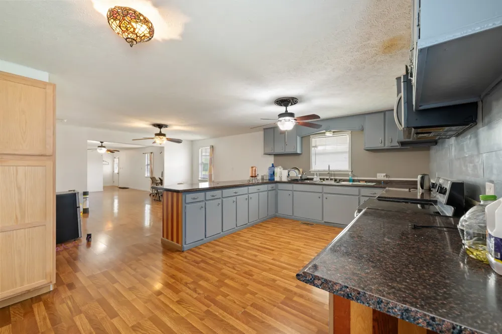 27653 US 127 Pikeville, TN 37367
