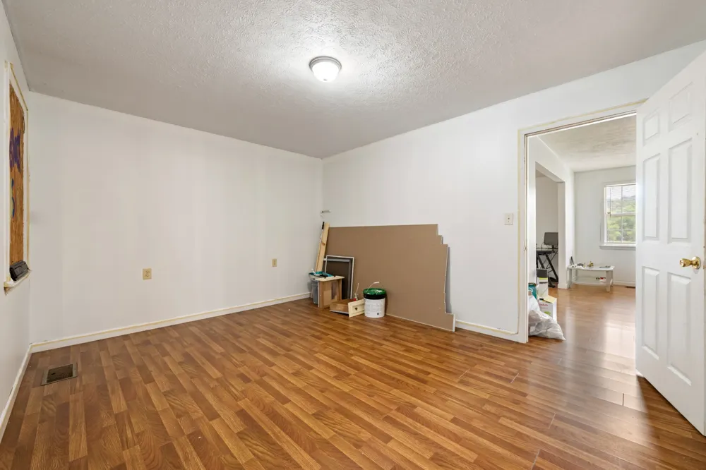 27653 US 127 Pikeville, TN 37367