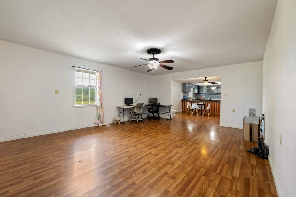 27653 US 127 Pikeville, TN 37367