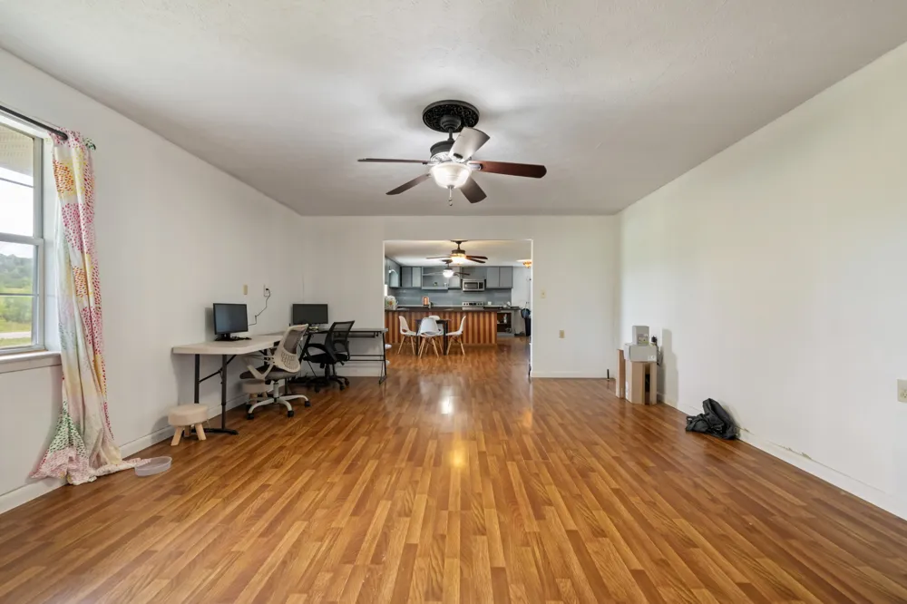 27653 US 127 Pikeville, TN 37367