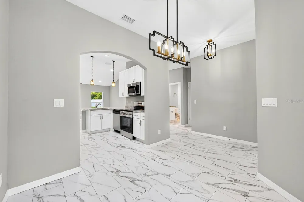 36 FISHER LANE COURSE Ocklawaha, FL 32179