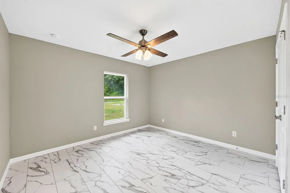 36 FISHER LANE COURSE Ocklawaha, FL 32179