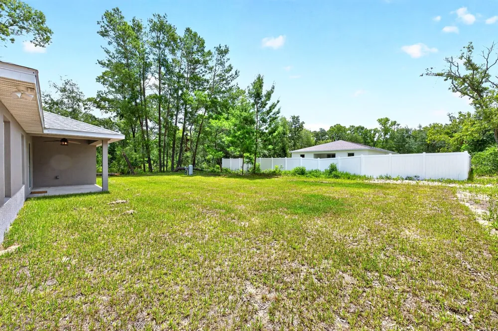36 FISHER LANE COURSE Ocklawaha, FL 32179