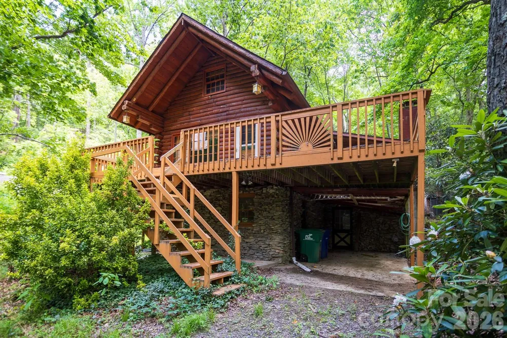 305 Melanie Lane Black Mountain, NC 28711