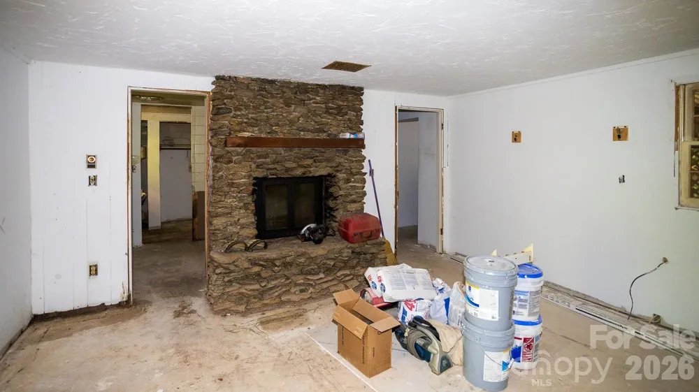 305 Melanie Lane Black Mountain, NC 28711
