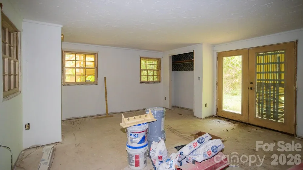 305 Melanie Lane Black Mountain, NC 28711