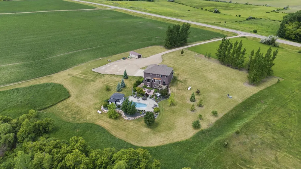 15792 Highway 46 Kindred, ND 58051