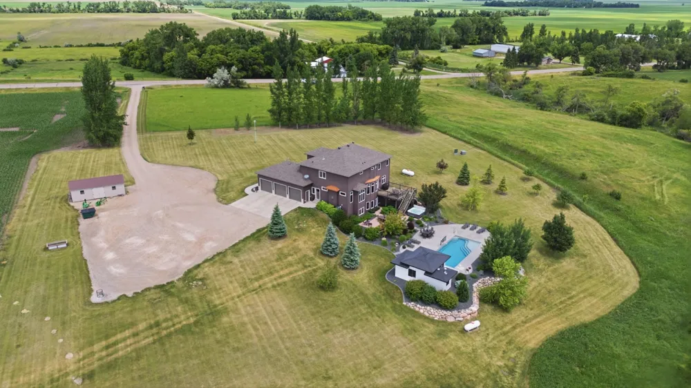 15792 Highway 46 Kindred, ND 58051