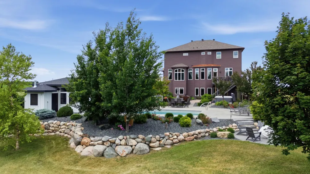 15792 Highway 46 Kindred, ND 58051