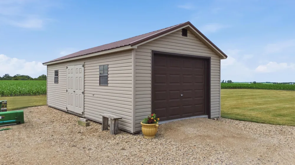 15792 Highway 46 Kindred, ND 58051