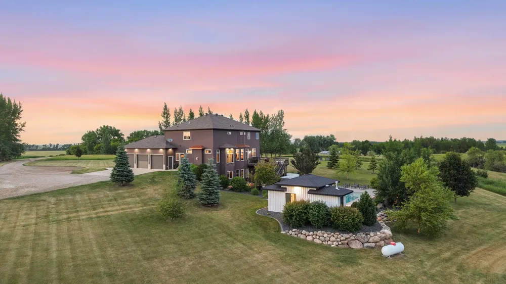 15792 Highway 46 Kindred, ND 58051