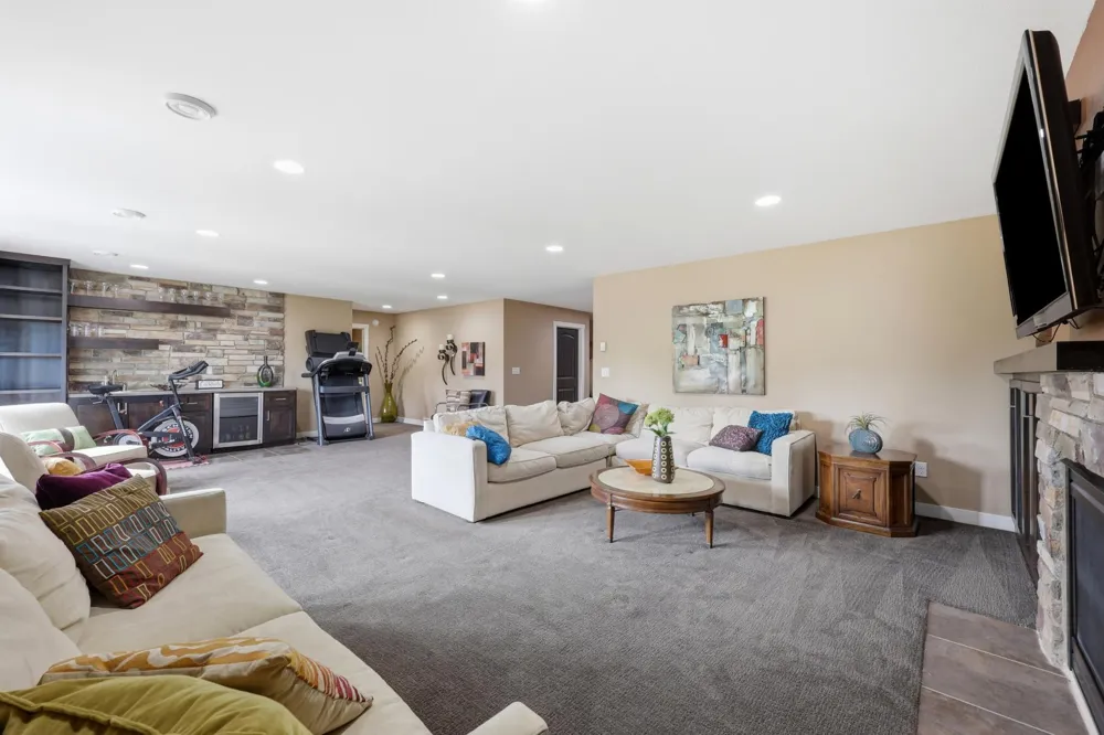 15792 Highway 46 Kindred, ND 58051