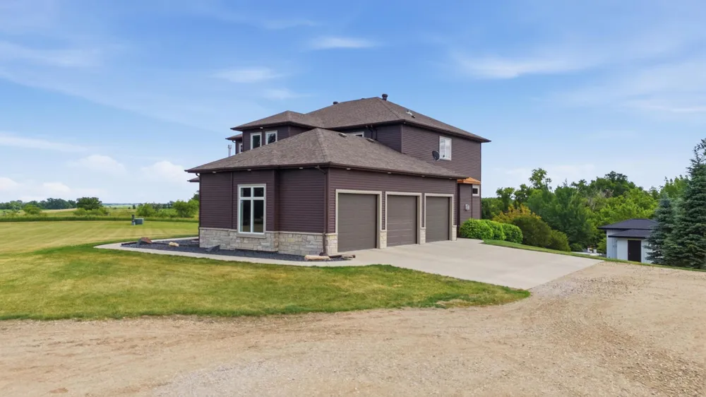 15792 Highway 46 Kindred, ND 58051