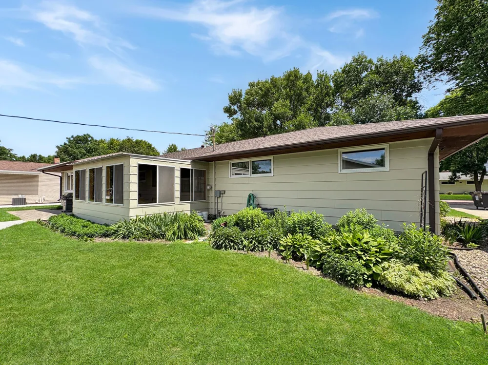 3064 Oak Avenue Slayton, MN 56172
