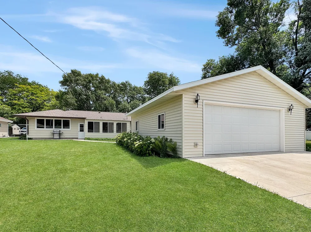 3064 Oak Avenue Slayton, MN 56172