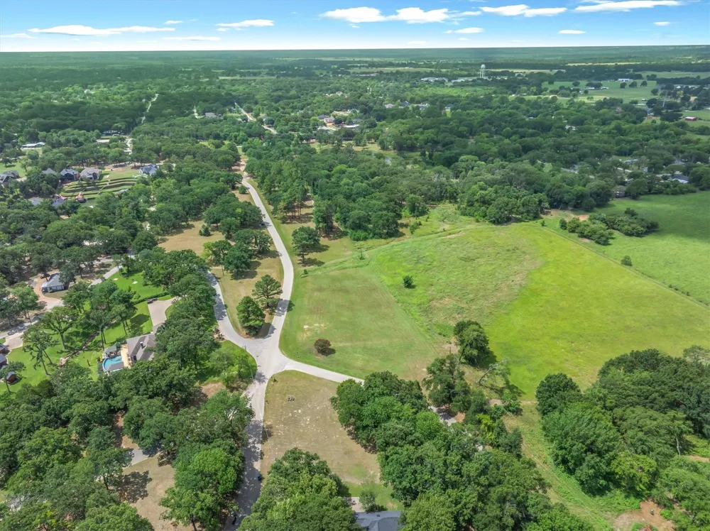 741 Inner Circle Tool, TX 75143