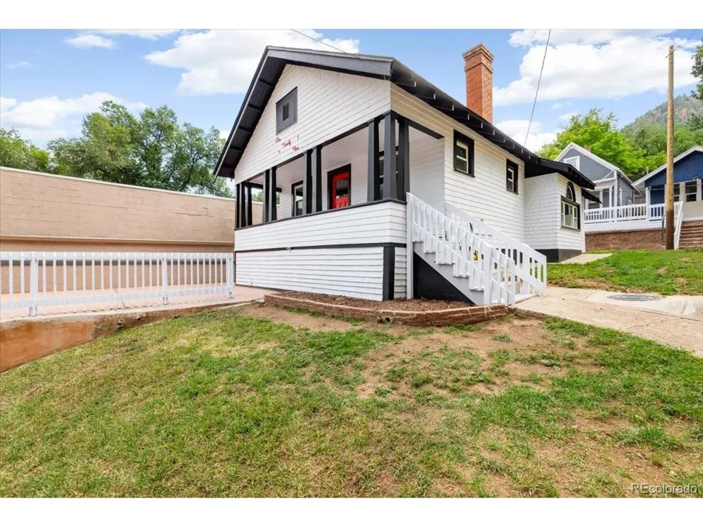 125 Ruxton Avenue Manitou Springs, CO 80829