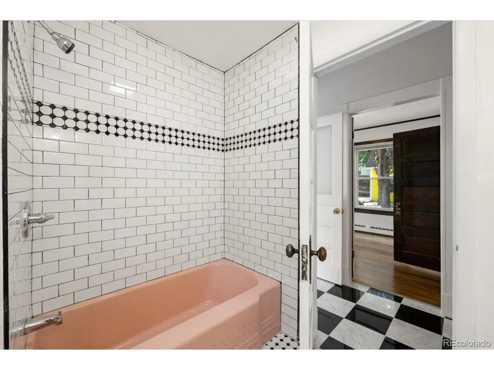 125 Ruxton Avenue Manitou Springs, CO 80829