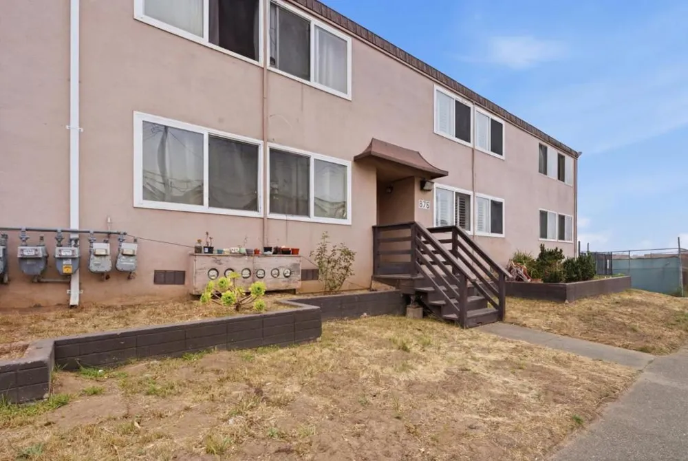 576 Sylvan Street #15 Daly City, CA 94014