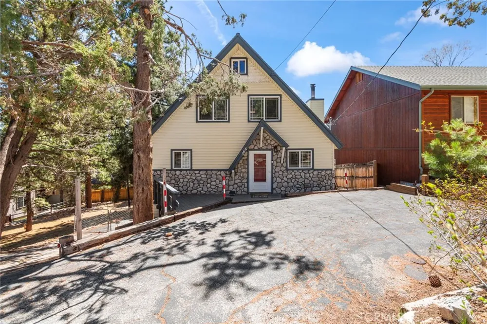 366 Curly Big Bear City, CA 92314