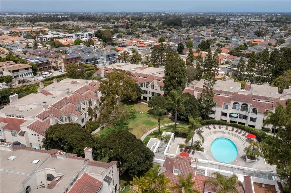 17151 Corbina Huntington Beach, CA 92649
