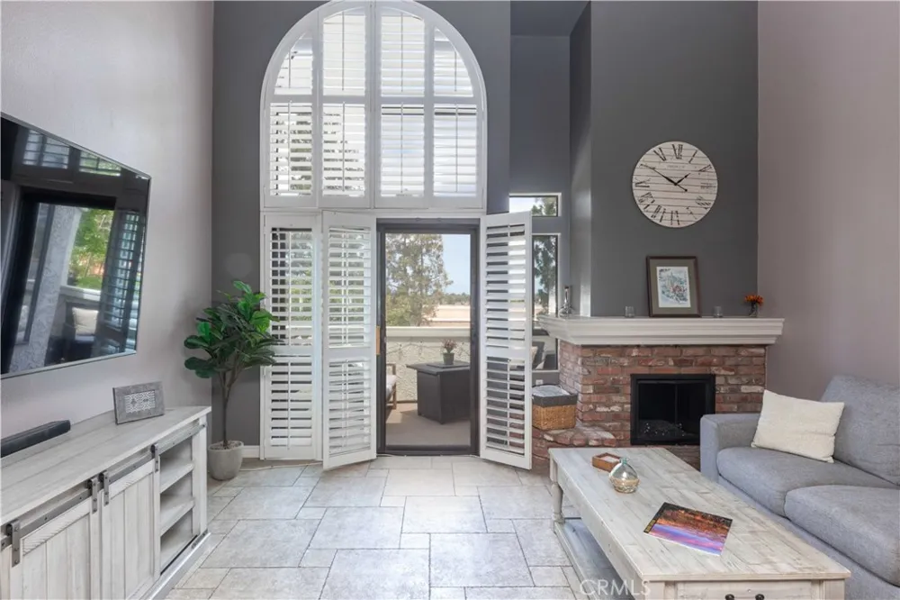 17151 Corbina Huntington Beach, CA 92649