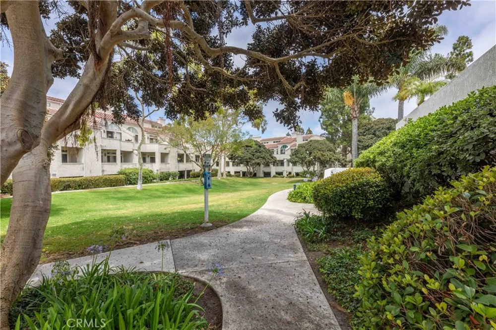17151 Corbina Huntington Beach, CA 92649