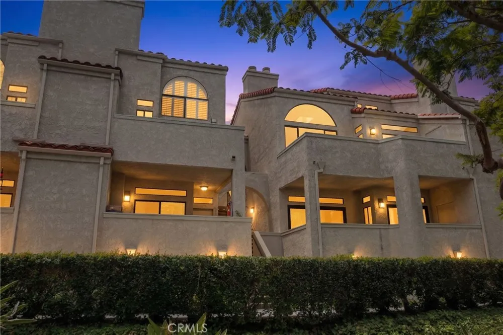 17151 Corbina Huntington Beach, CA 92649