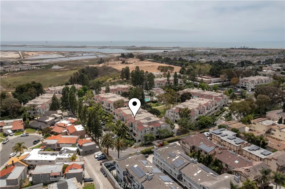 17151 Corbina Huntington Beach, CA 92649