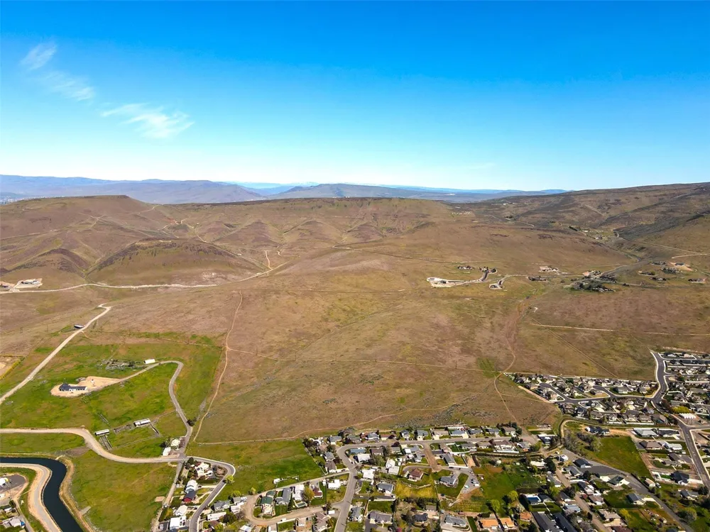 351 Kristi Lane Yakima, WA 98901