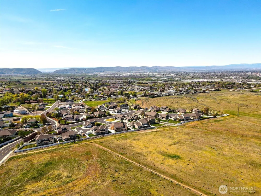 351 Kristi Lane Yakima, WA 98901