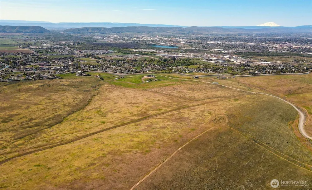 351 Kristi Lane Yakima, WA 98901