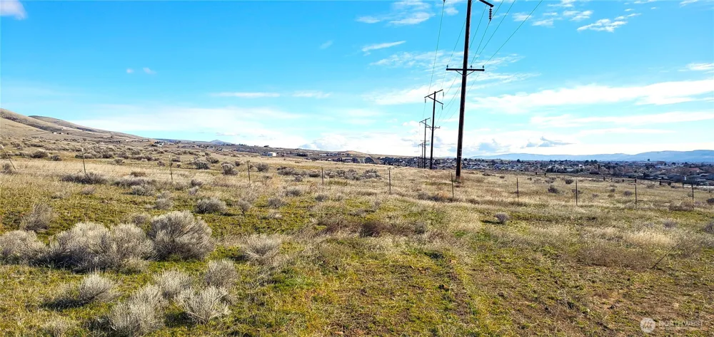 351 Kristi Lane Yakima, WA 98901