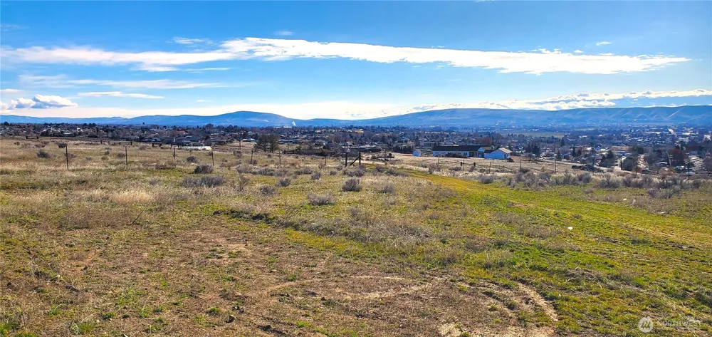 351 Kristi Lane Yakima, WA 98901